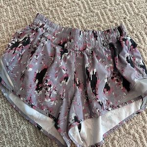 lululemon hotty hot shorts